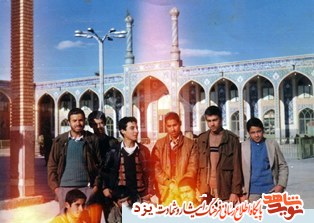 زیارت شهید محمد حسین نبی زاده